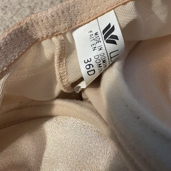 Vintage Womens Beige Full-Body Shapewear 36D Size Nylon & Spandex Blend Adjustab - Picture 2 of 3